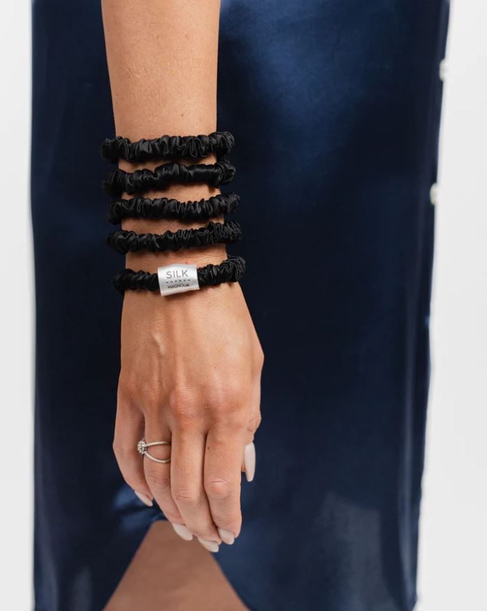 SILK MAGNOLIA - 5 PACK SKINNY SCRUNCHIES