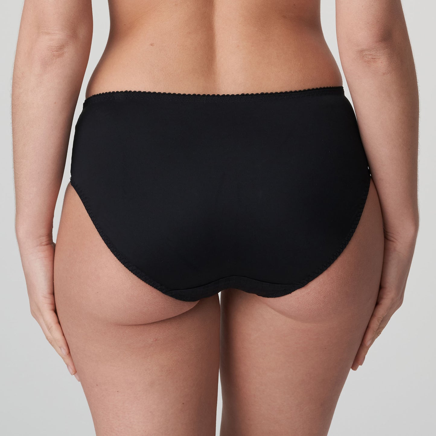 PRIMA DONNA - MADISON BRIEF