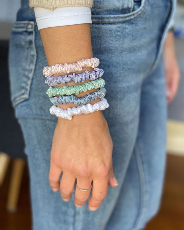 SILK MAGNOLIA - 5 PACK SKINNY SCRUNCHIES