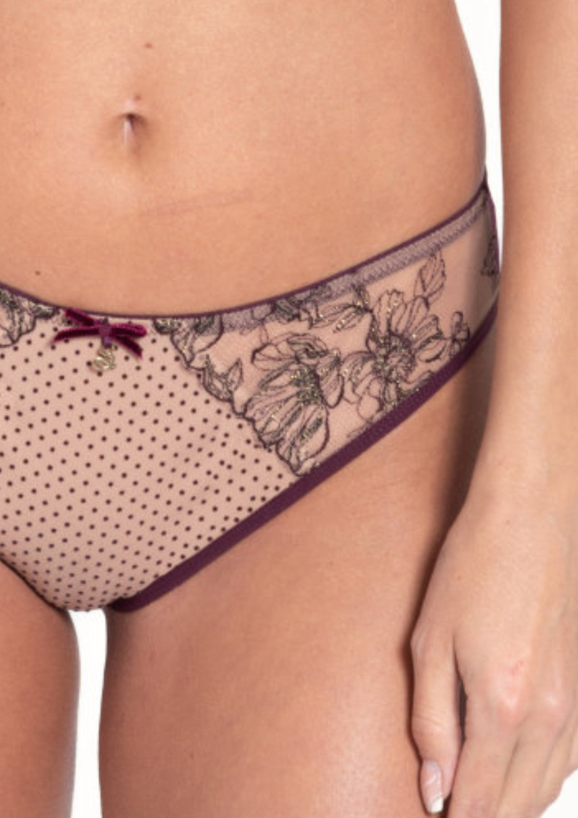 SAMANTA SILVIA THONG